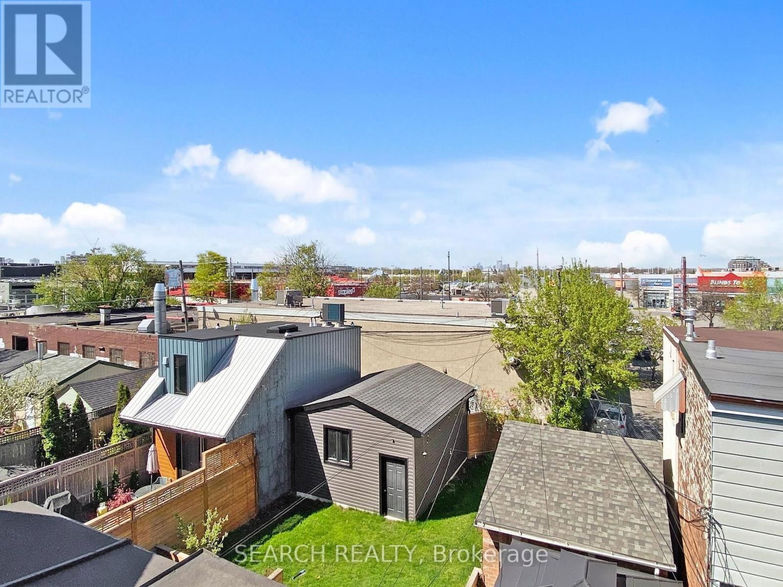 Upper - 150 MULOCK AVENUE Image 24