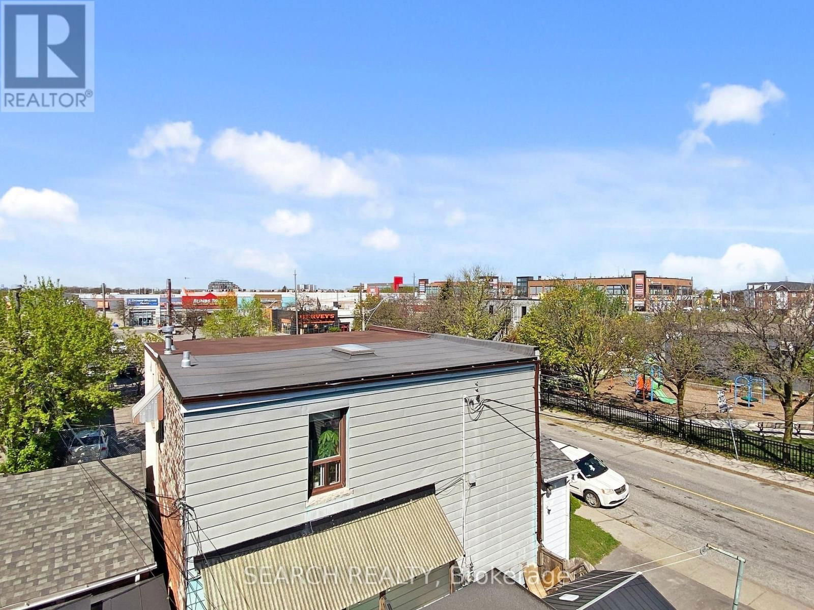 Upper - 150 MULOCK AVENUE Image 25