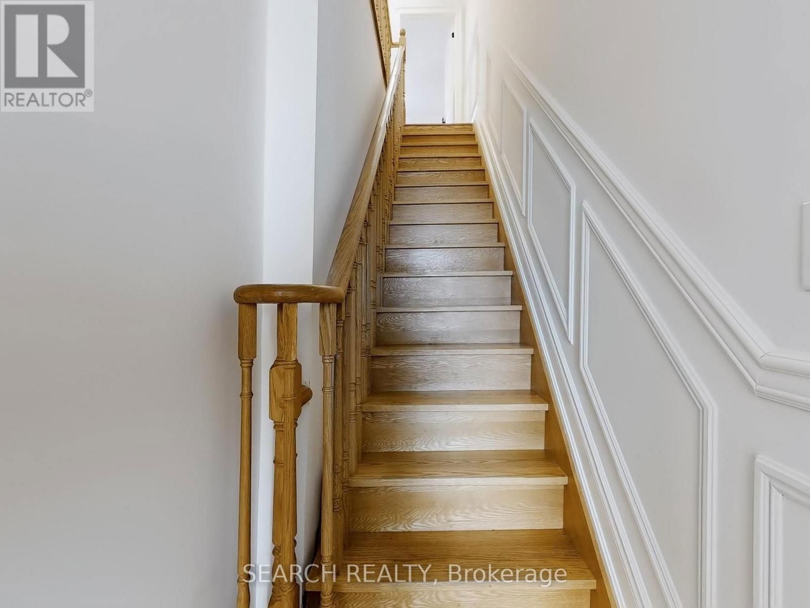 Upper - 150 MULOCK AVENUE Image 6