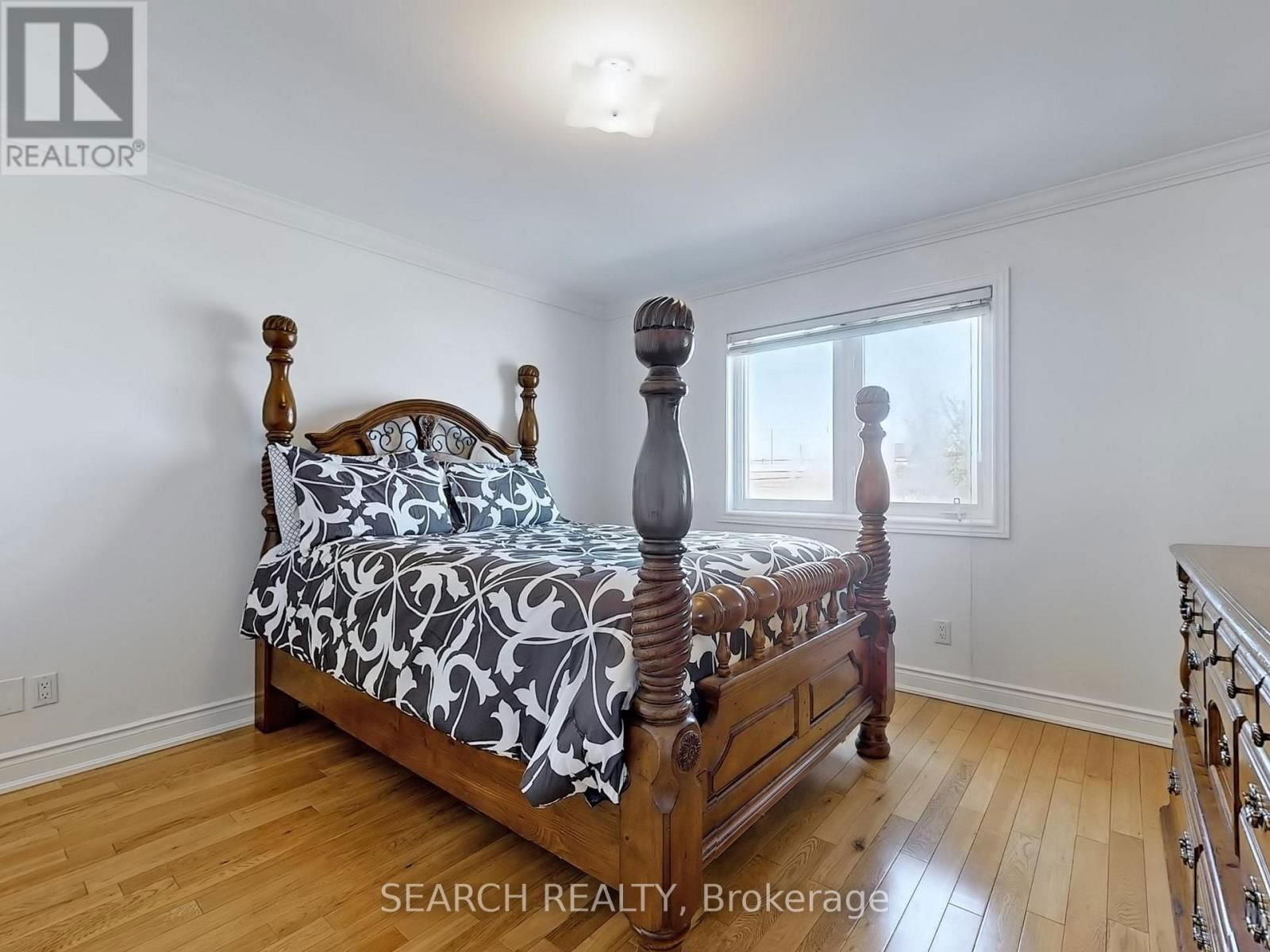 Upper - 150 MULOCK AVENUE Image 7