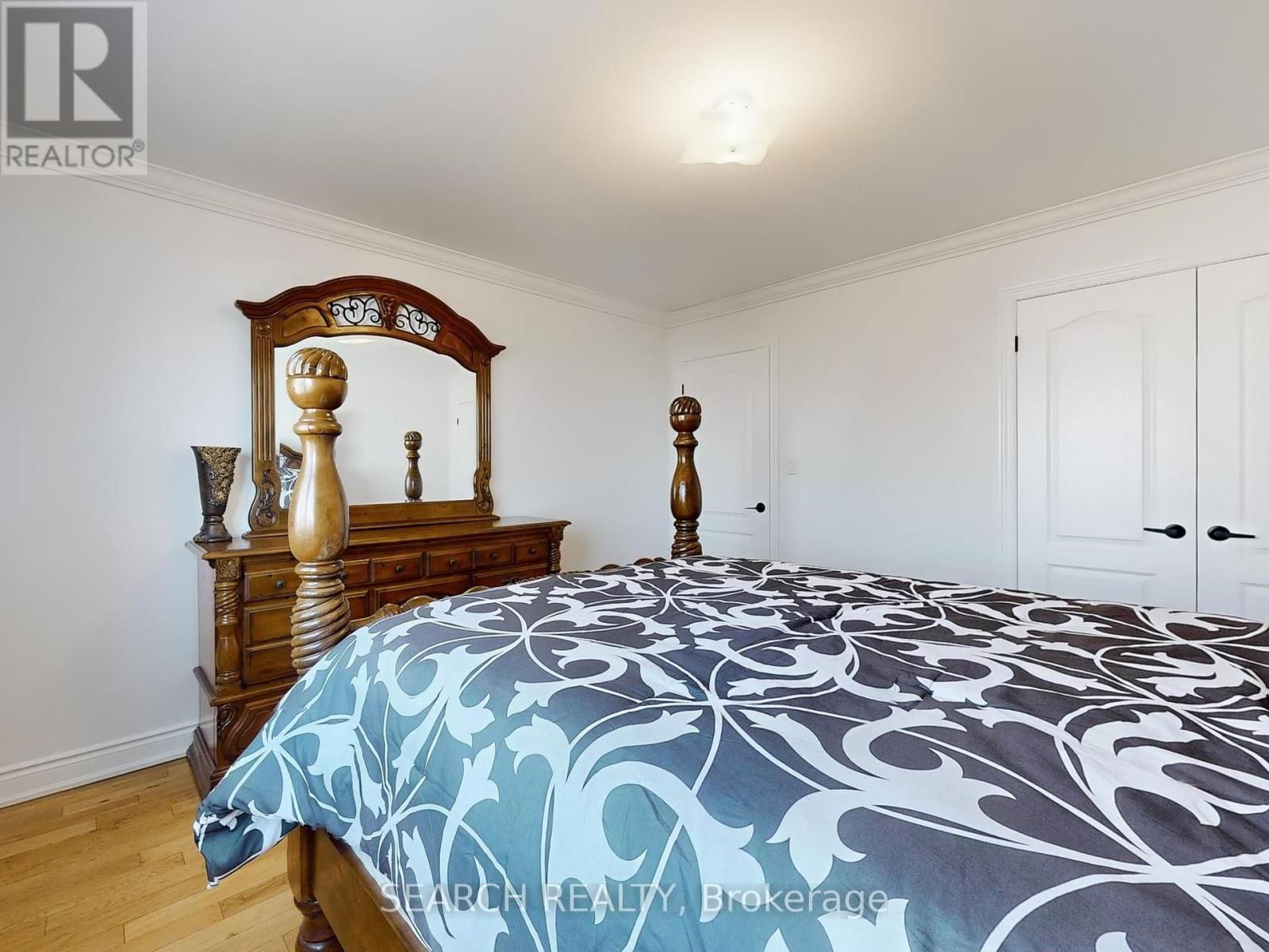 Upper - 150 MULOCK AVENUE Image 8