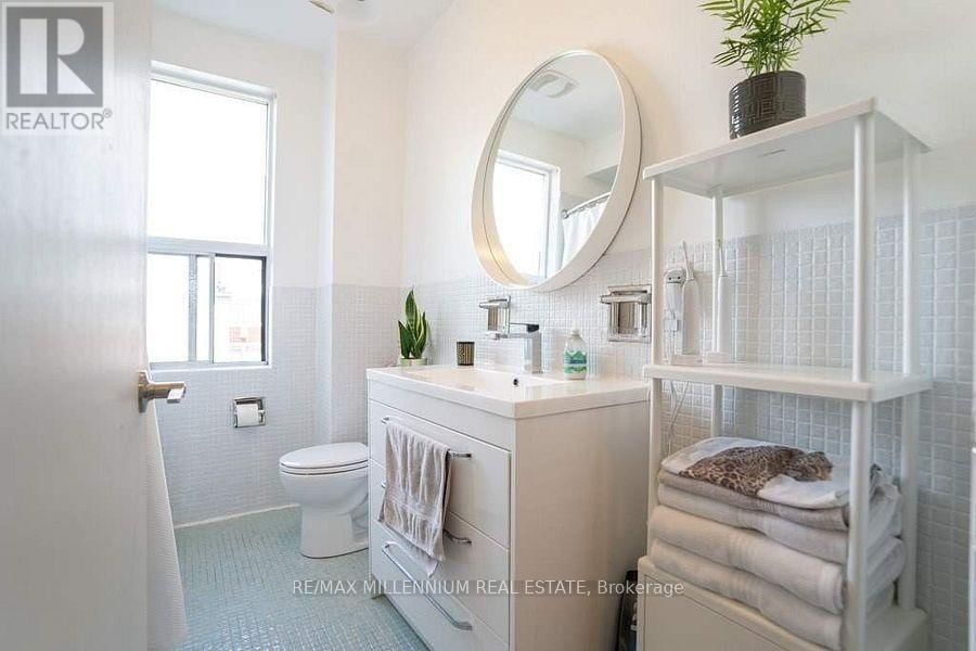Upper - 17 GREENLAW AVENUE Image 10