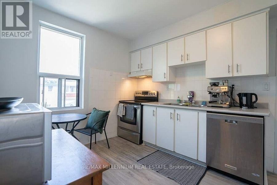 Upper - 17 GREENLAW AVENUE Image 7