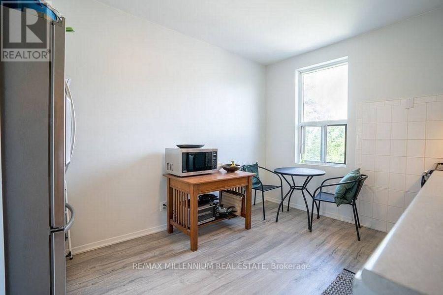 Upper - 17 GREENLAW AVENUE Image 9