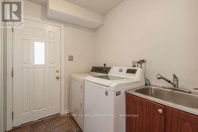 82 LEANDER STREET Image 20
