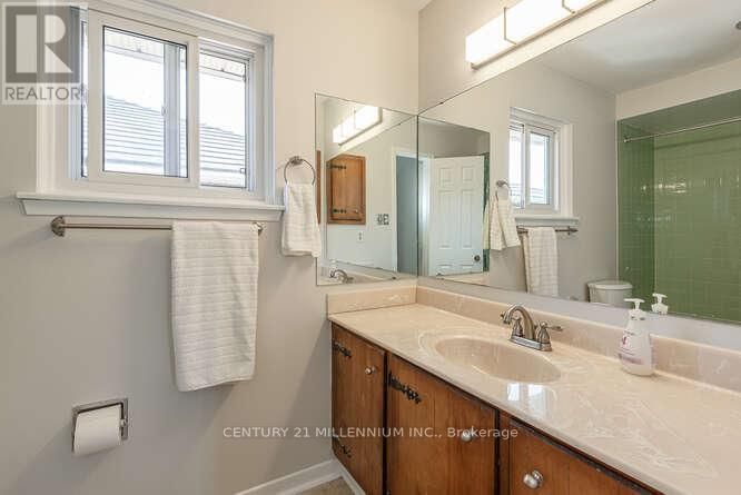 82 LEANDER STREET Image 26