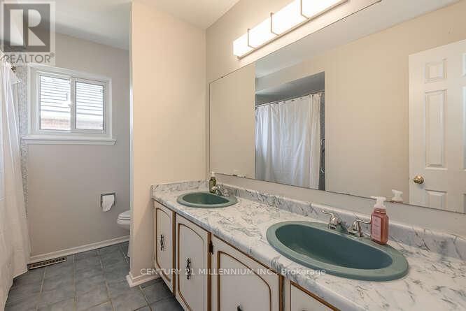 82 LEANDER STREET Image 31