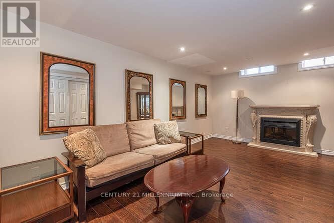 82 LEANDER STREET Image 42
