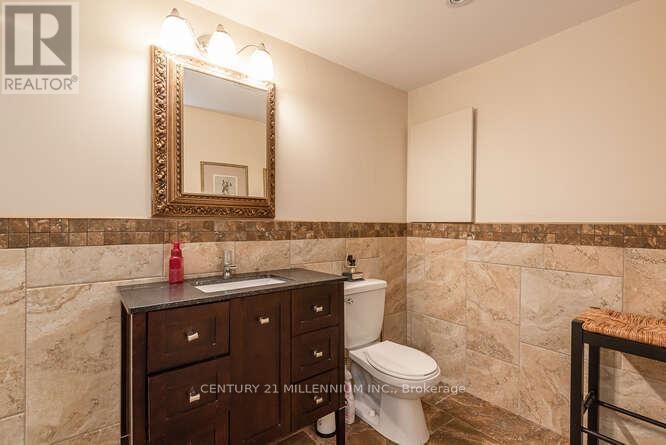 82 LEANDER STREET Image 43