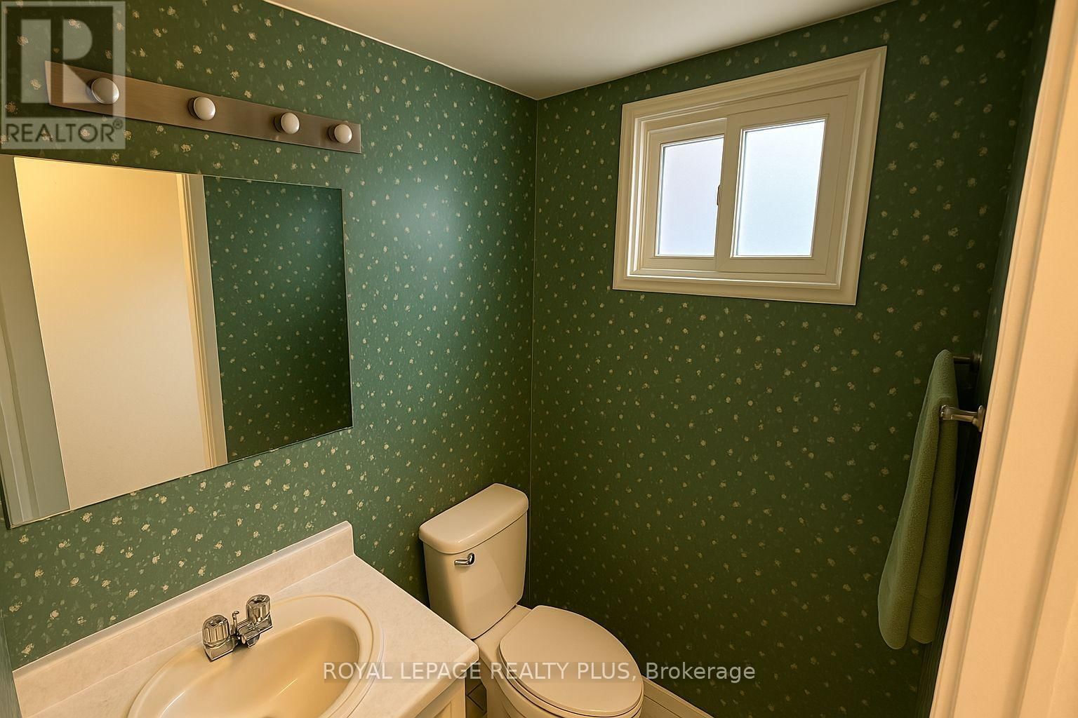 113 - 2120 RATHBURN ROAD EAST Image 3