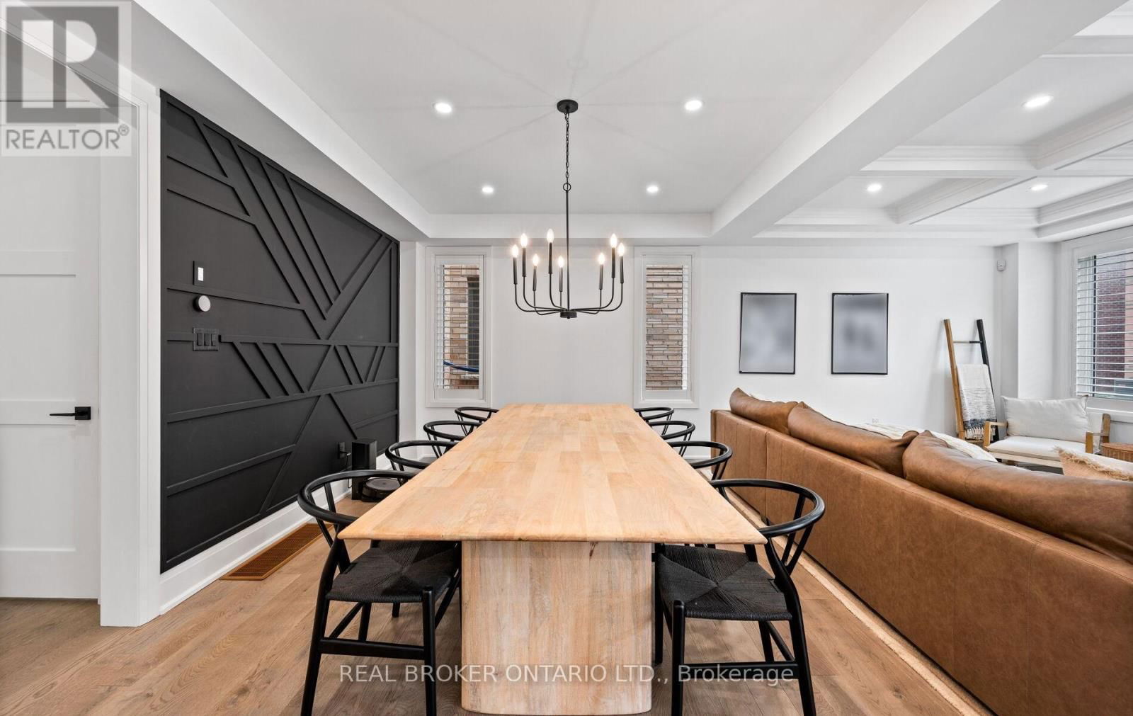 547 VETERANS DRIVE Image 11