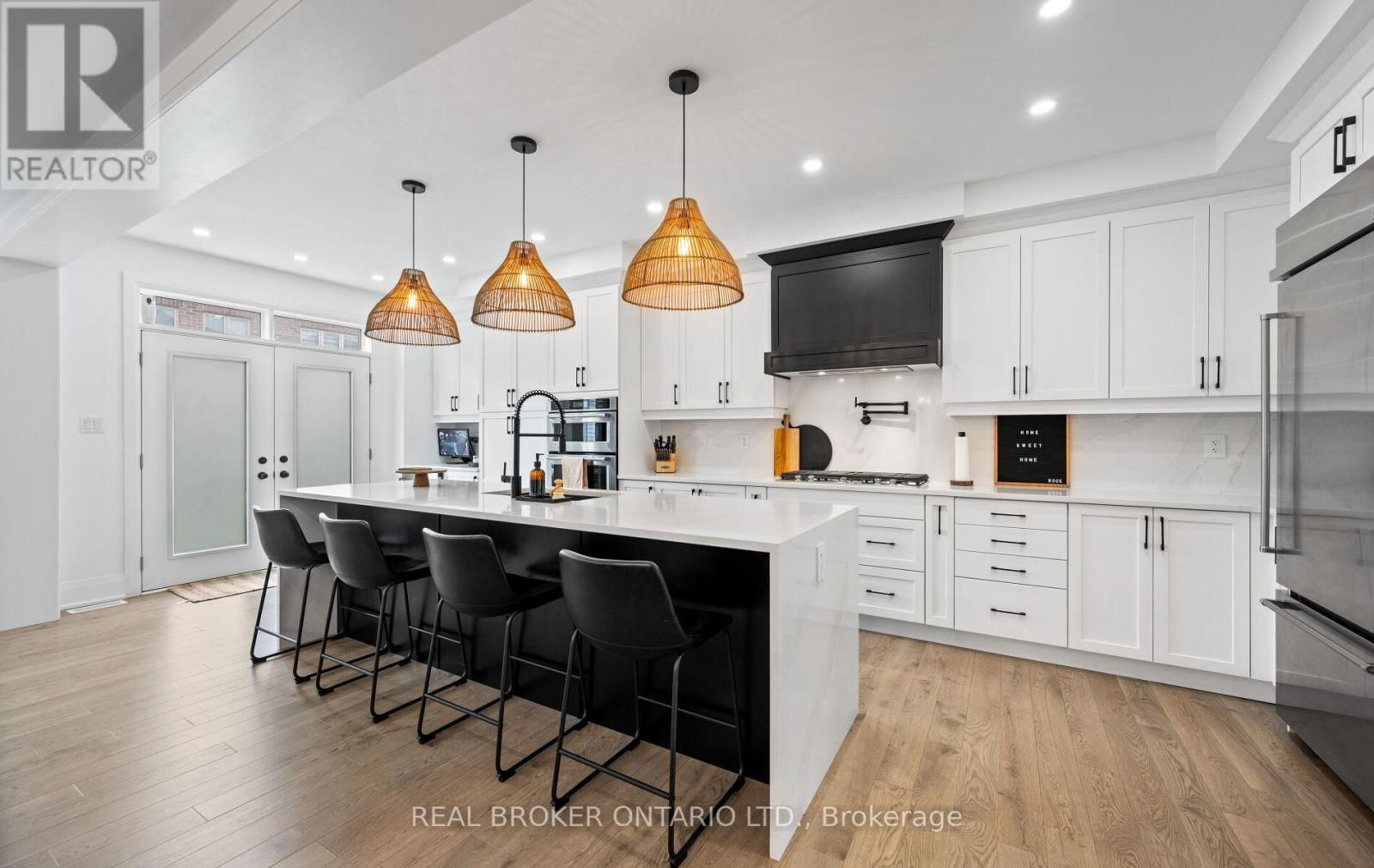 547 VETERANS DRIVE Image 19