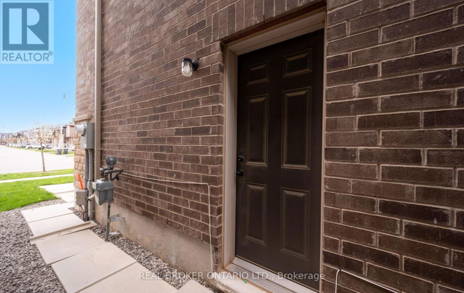 547 VETERANS DRIVE Image 50