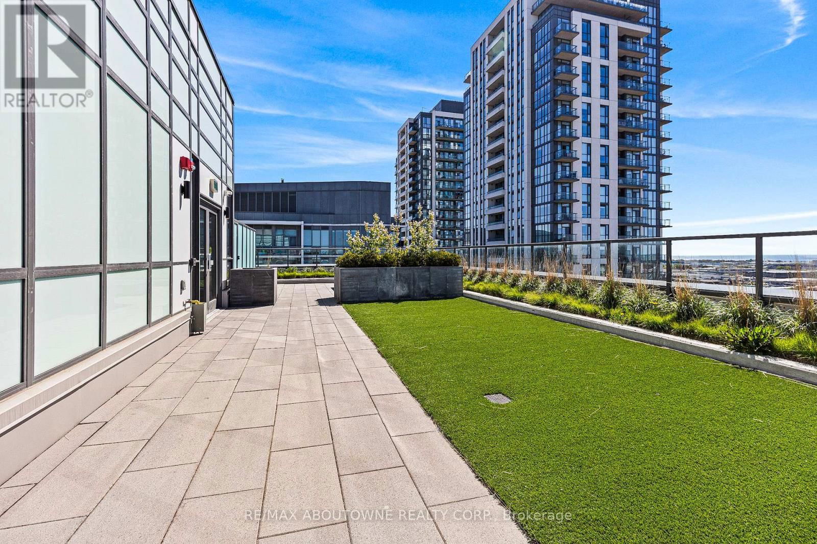 PH1007 - 1195 THE QUEENSWAY AVENUE Image 30