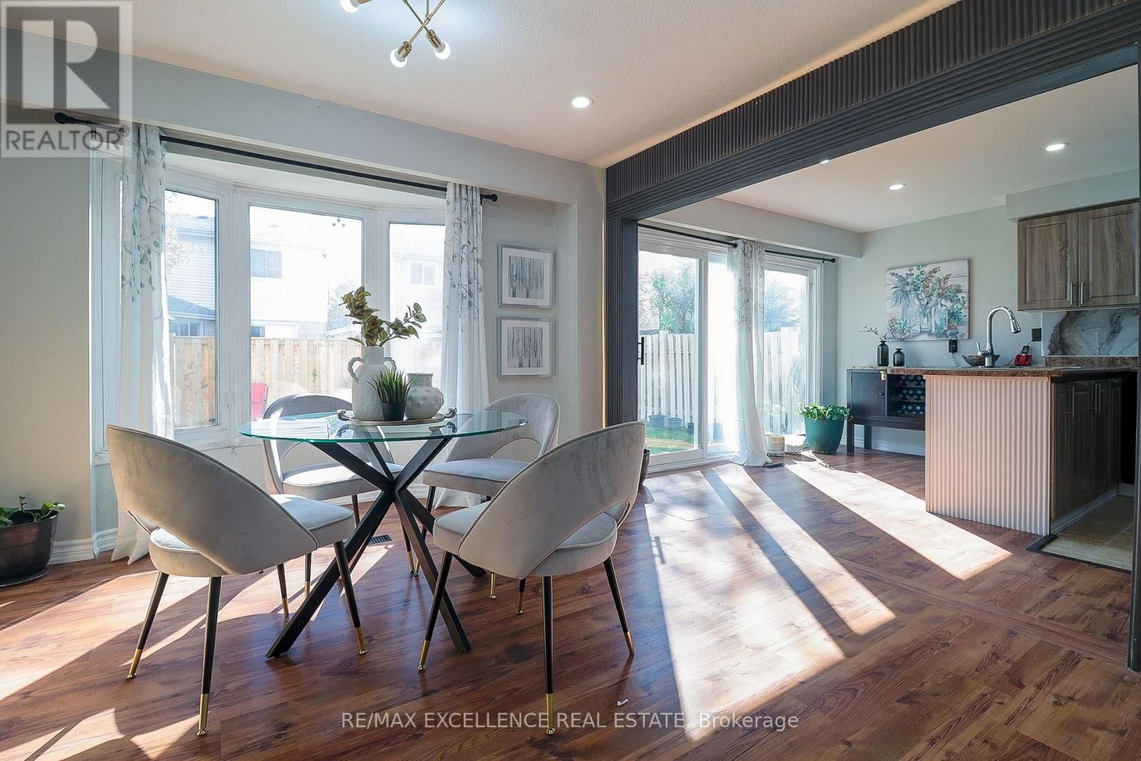 19 MIKADO CRESCENT Image 14