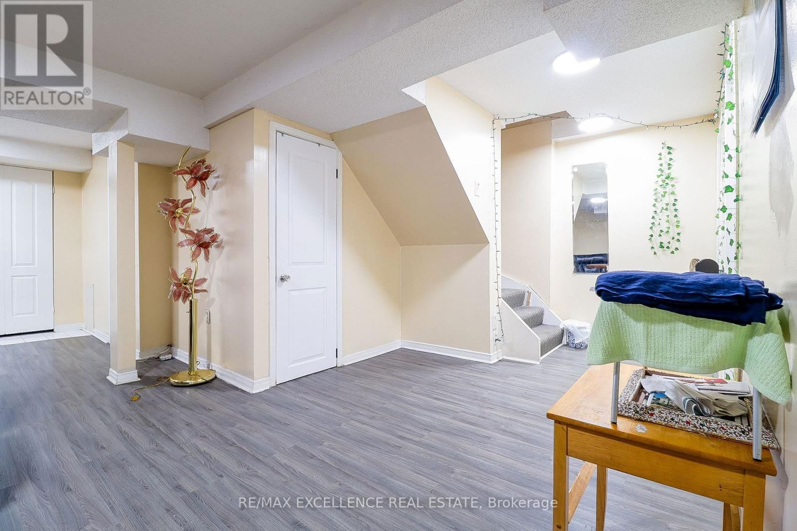 19 MIKADO CRESCENT Image 35