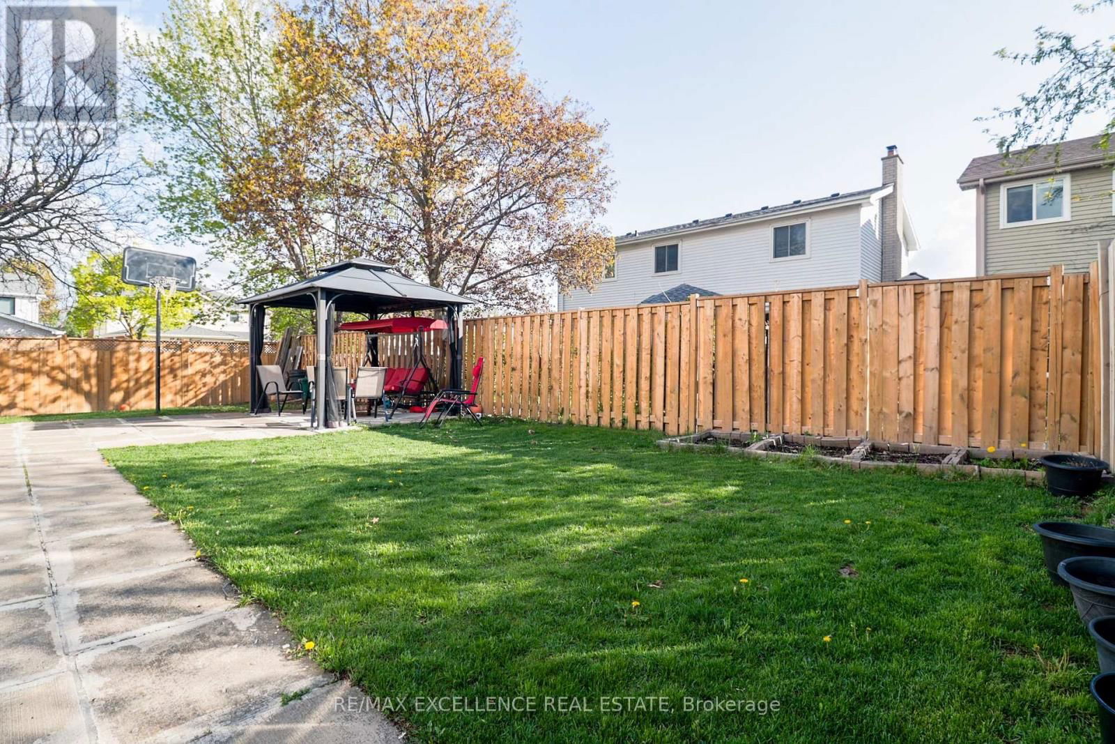 19 MIKADO CRESCENT Image 39