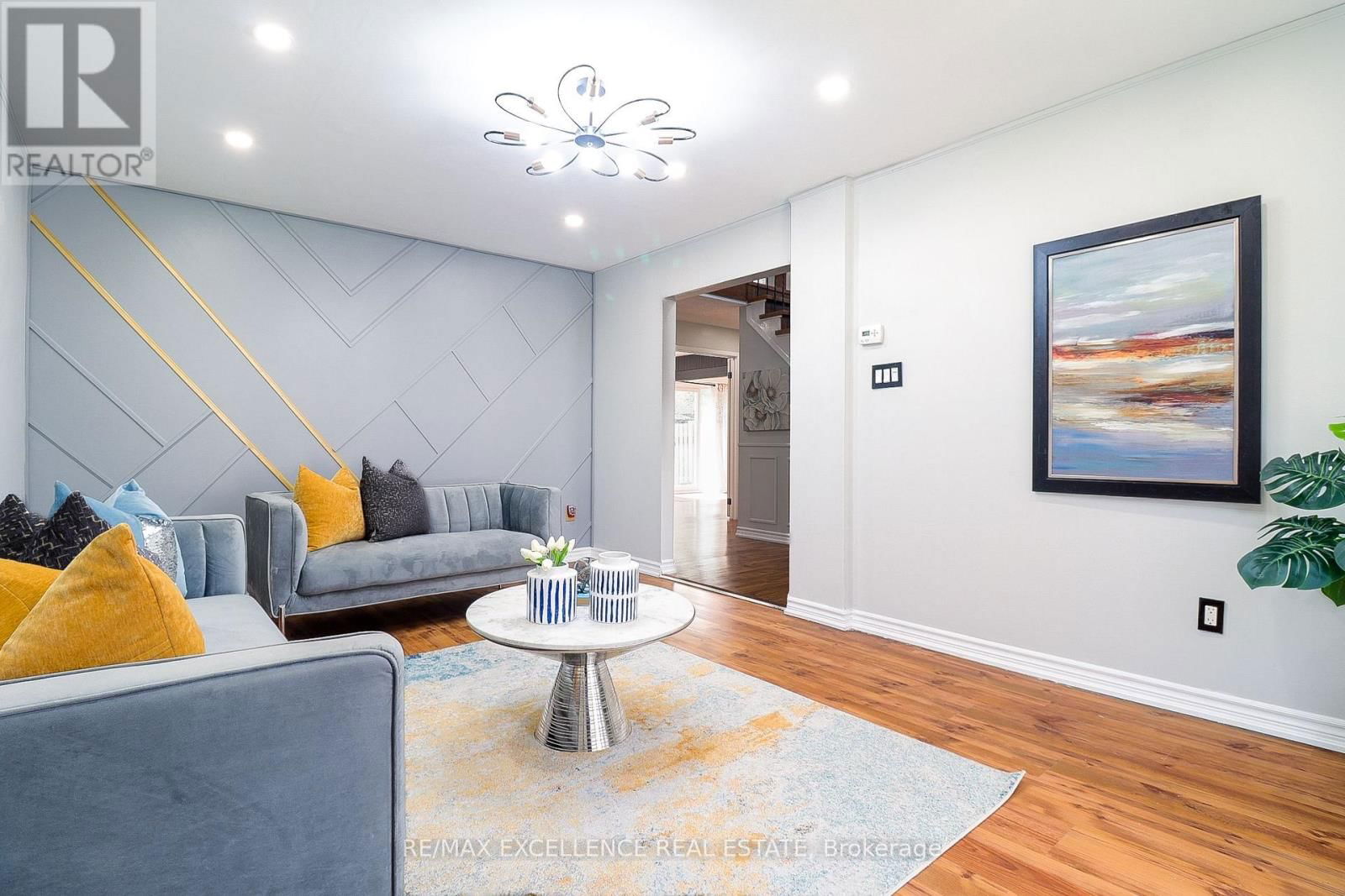 19 MIKADO CRESCENT Image 9
