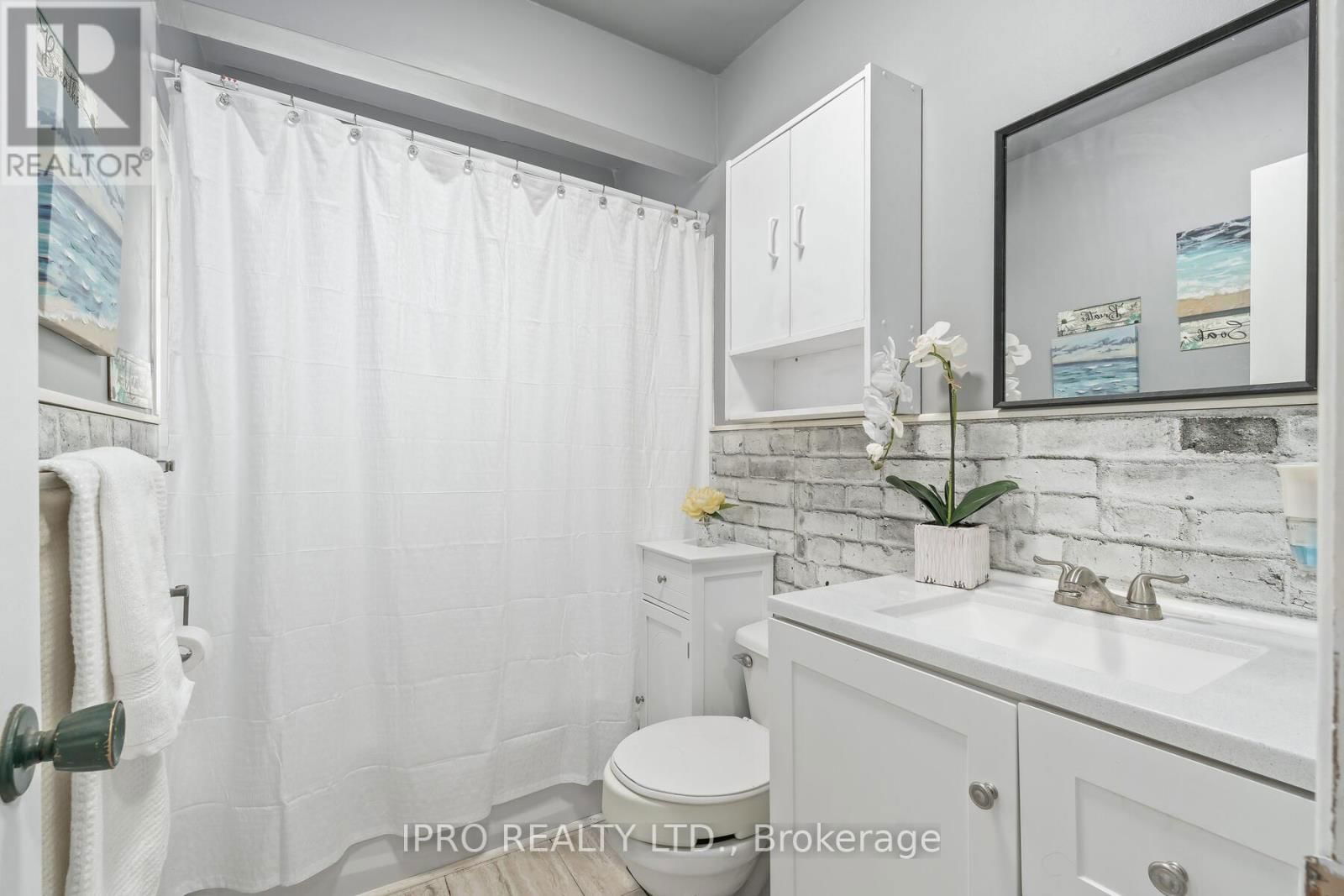 19 DAYFOOT DRIVE Image 16