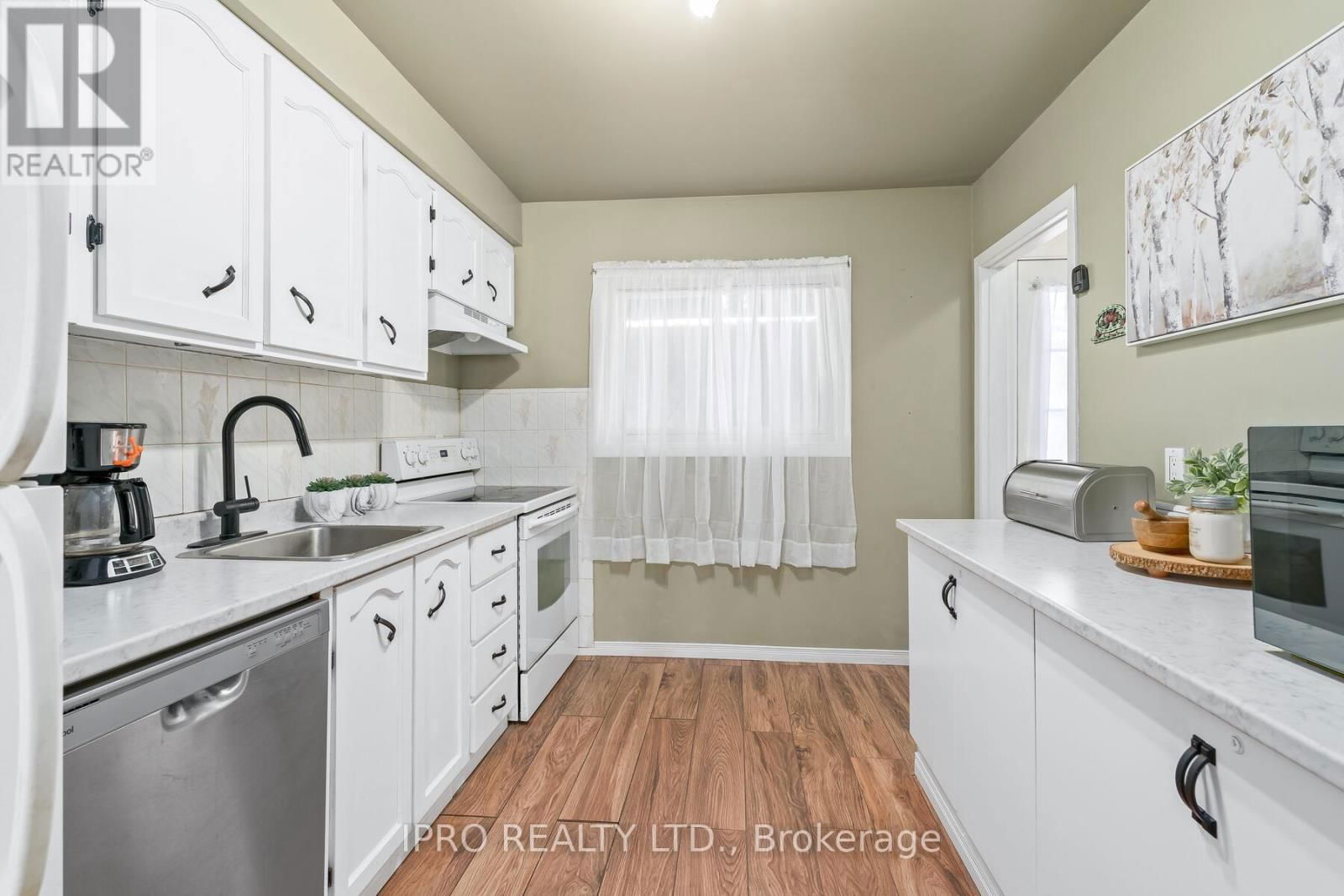 19 DAYFOOT DRIVE Image 9