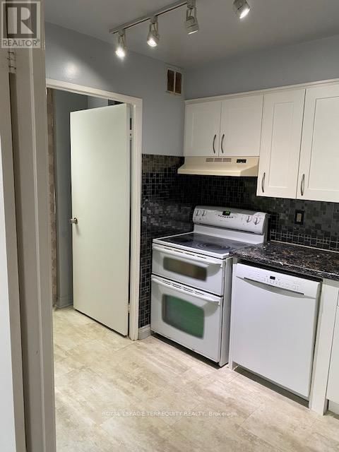 604 - 50 ELM DRIVE EAST Image 18