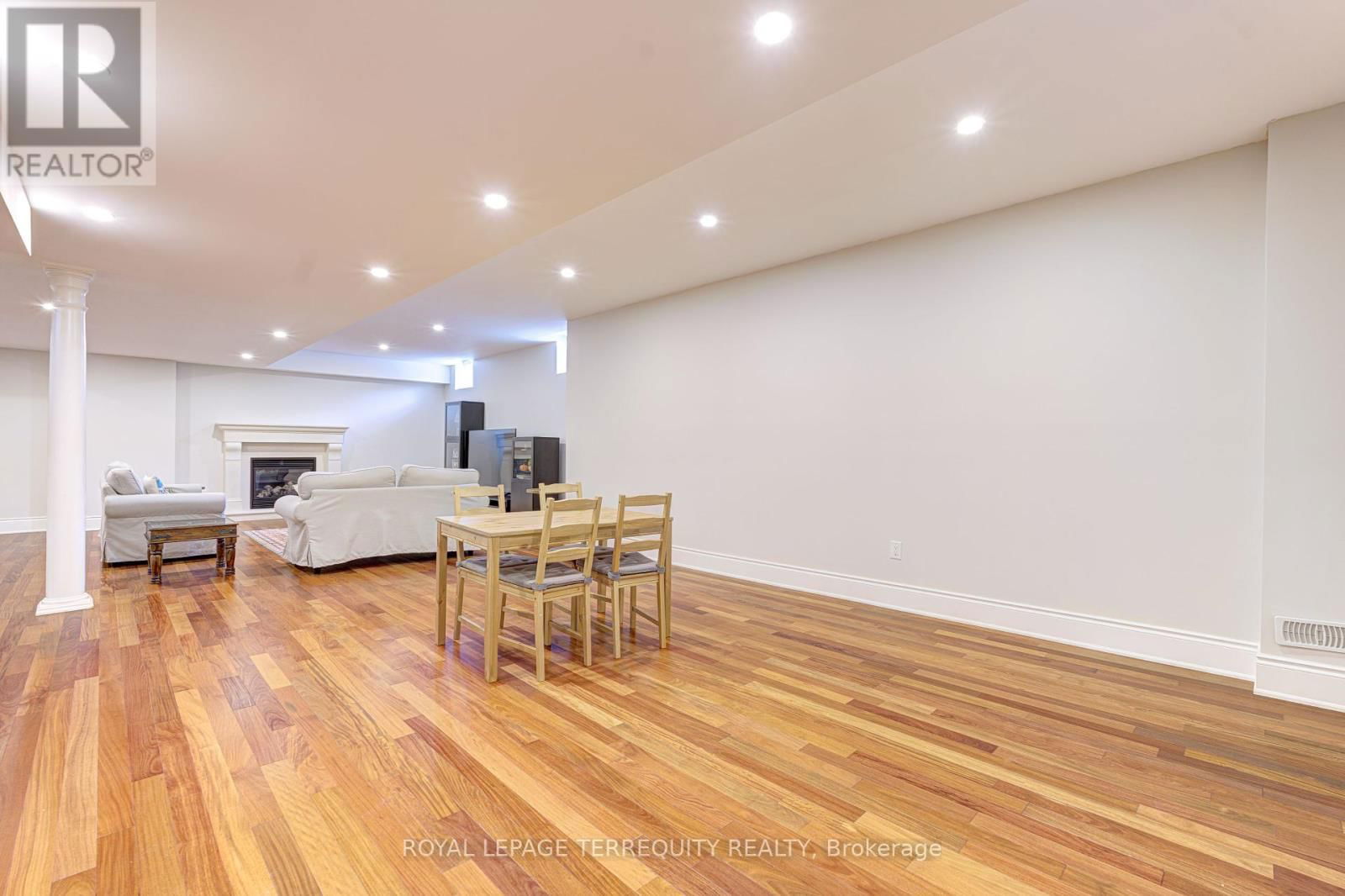 1371 CLEARWATER CRESCENT Image 26
