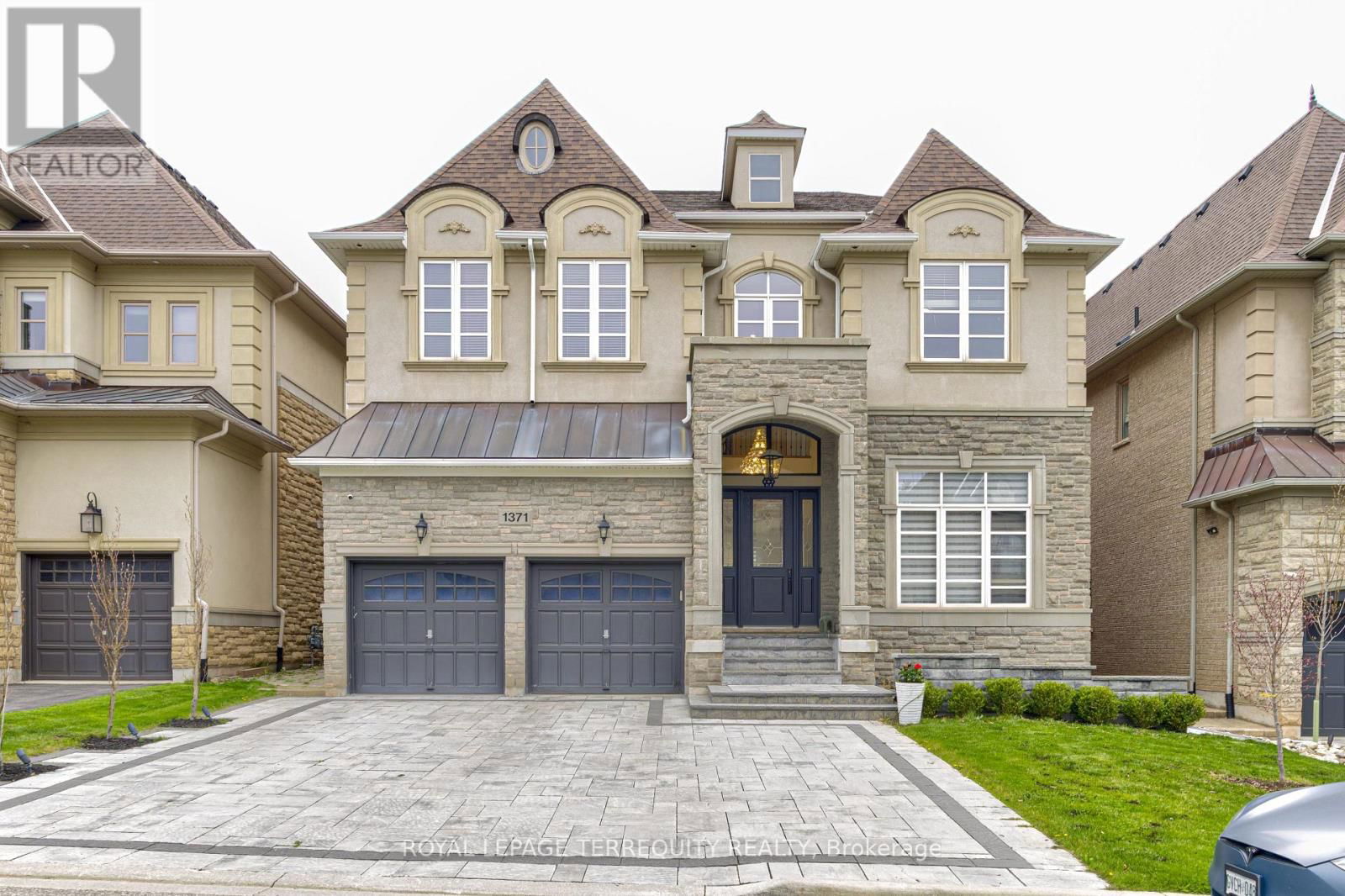 1371 CLEARWATER CRESCENT Image 35