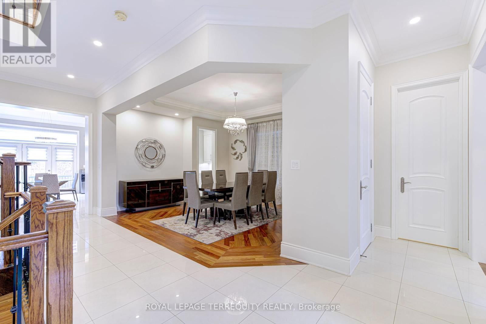 1371 CLEARWATER CRESCENT Image 4