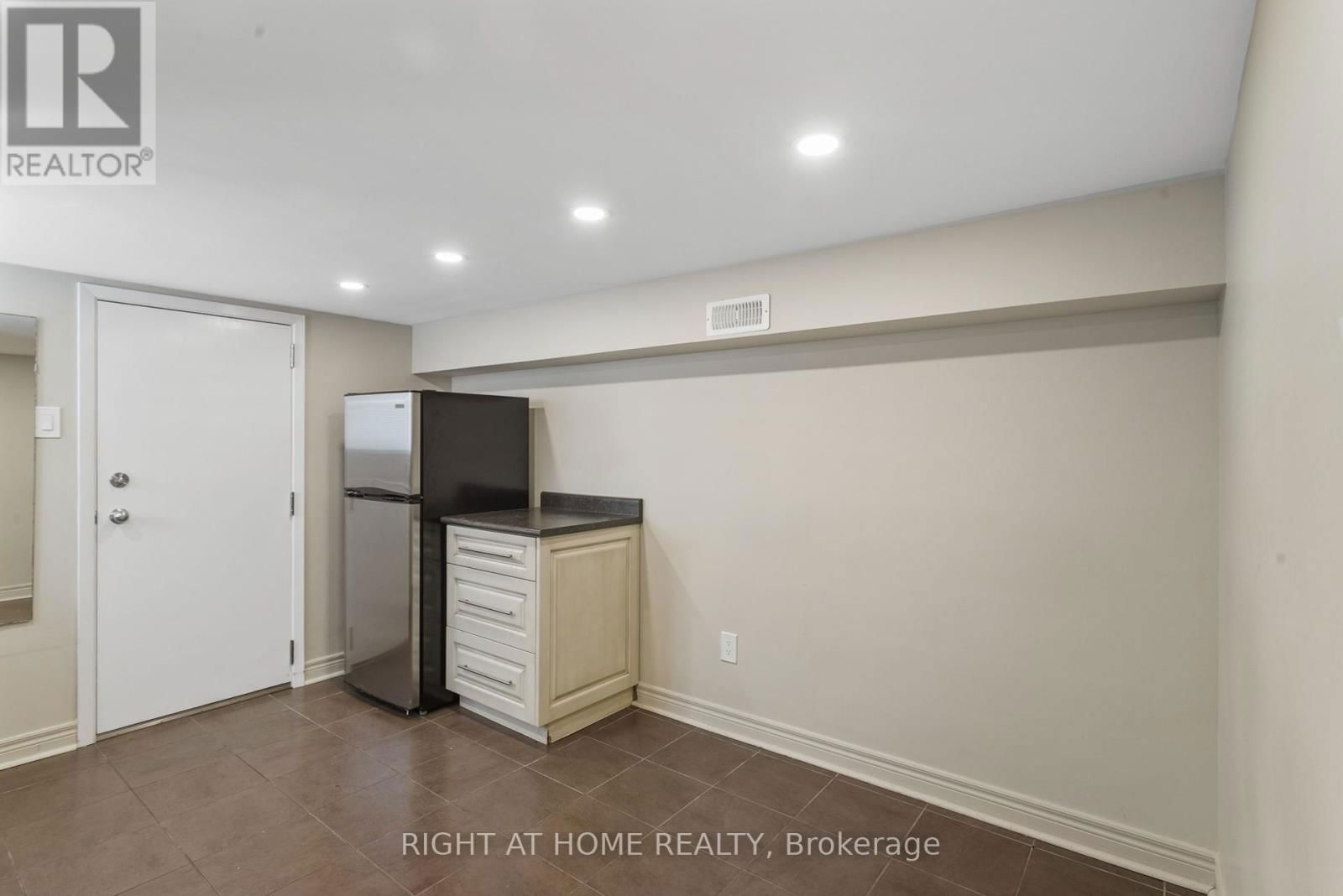 Basement - 1042 ST CLARENS AVENUE Image 5