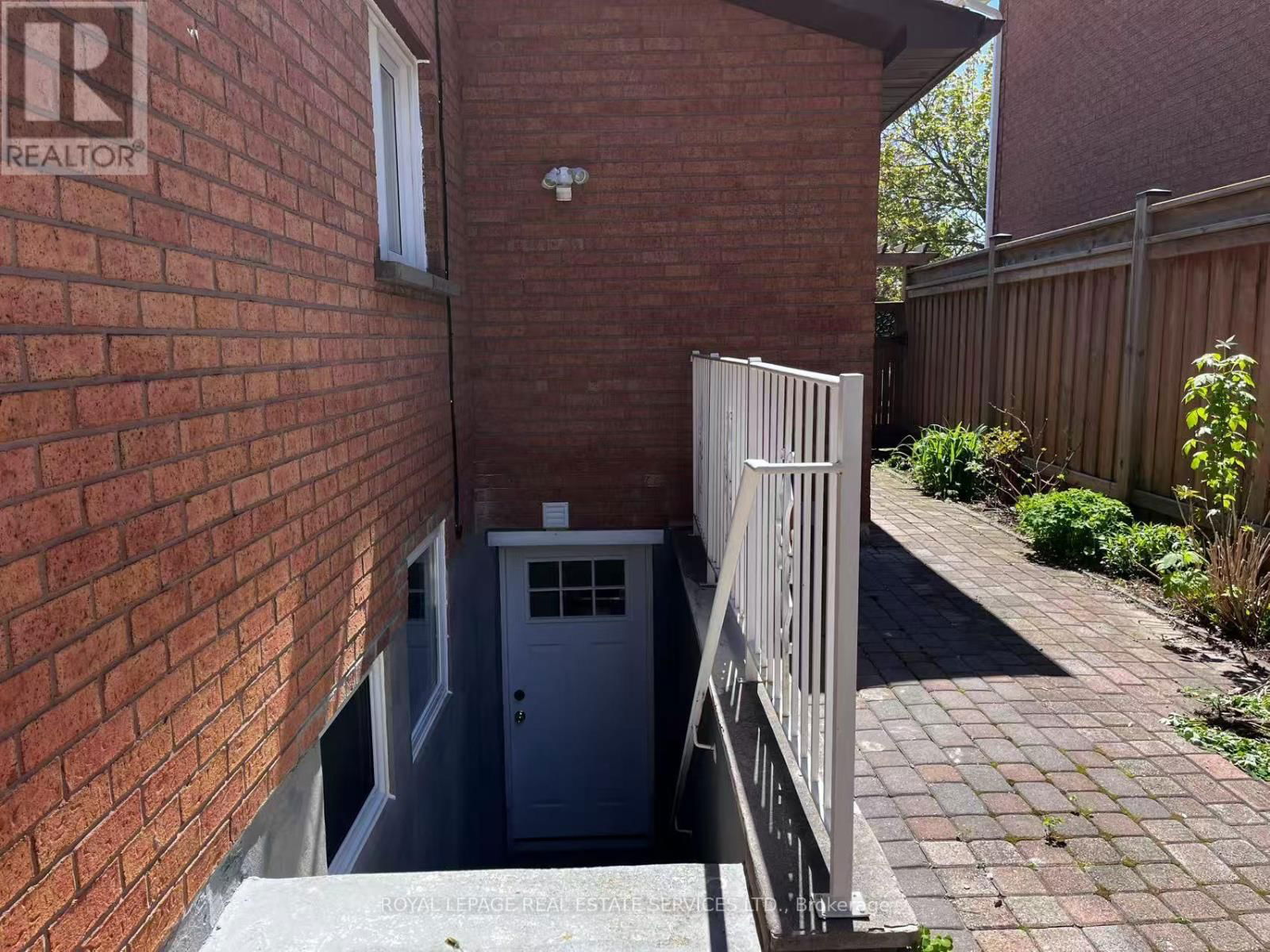 Lower - 1385 PEARTREE CIRCLE Image 2