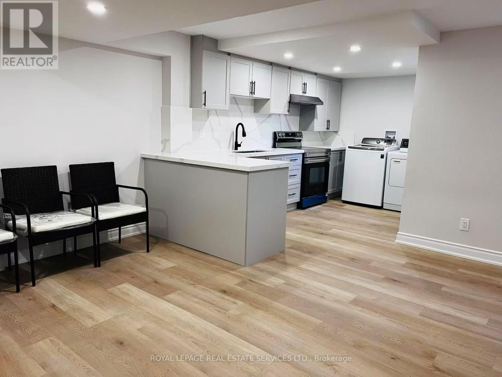 Lower - 1385 PEARTREE CIRCLE Image 3