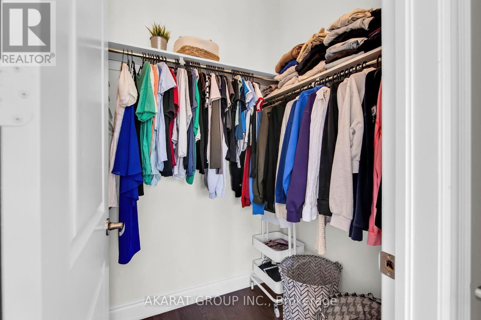 1164 STAG HOLLOW Image 42