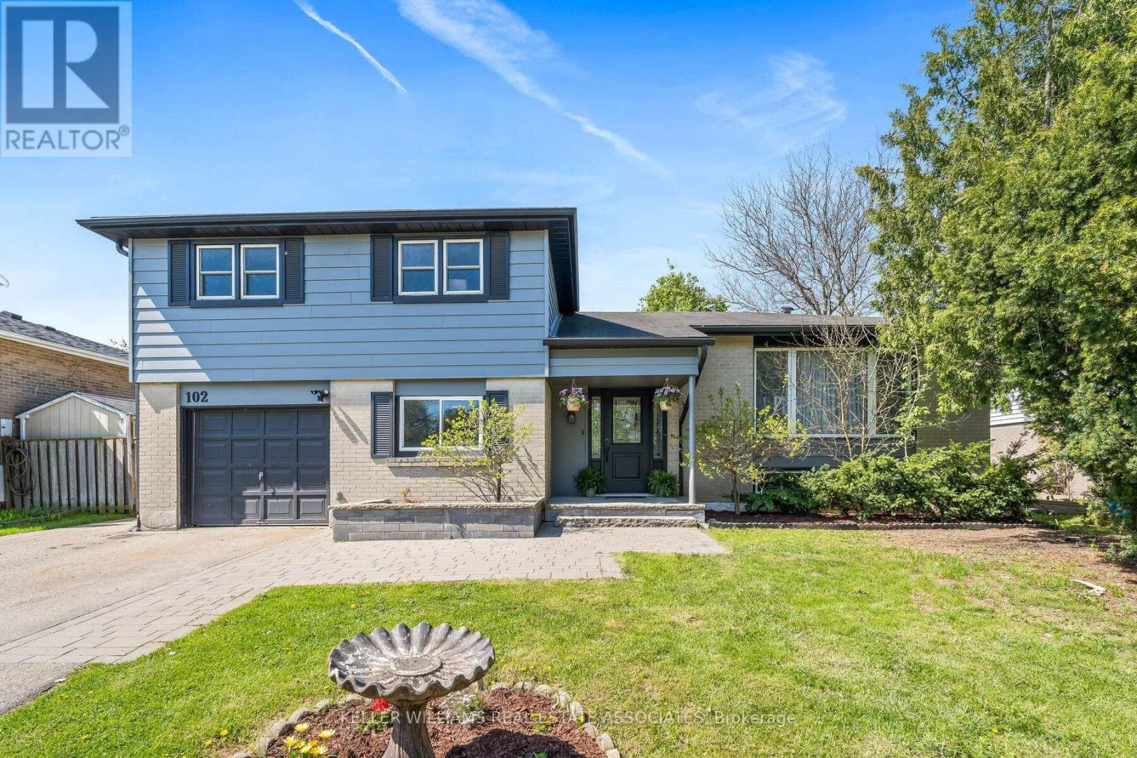 102 MOORE PARK CRESCENT Image 2