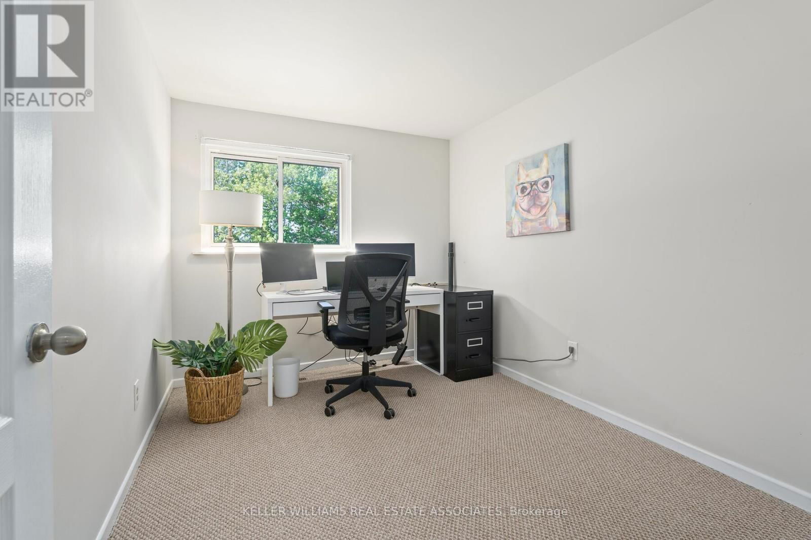 102 MOORE PARK CRESCENT Image 22