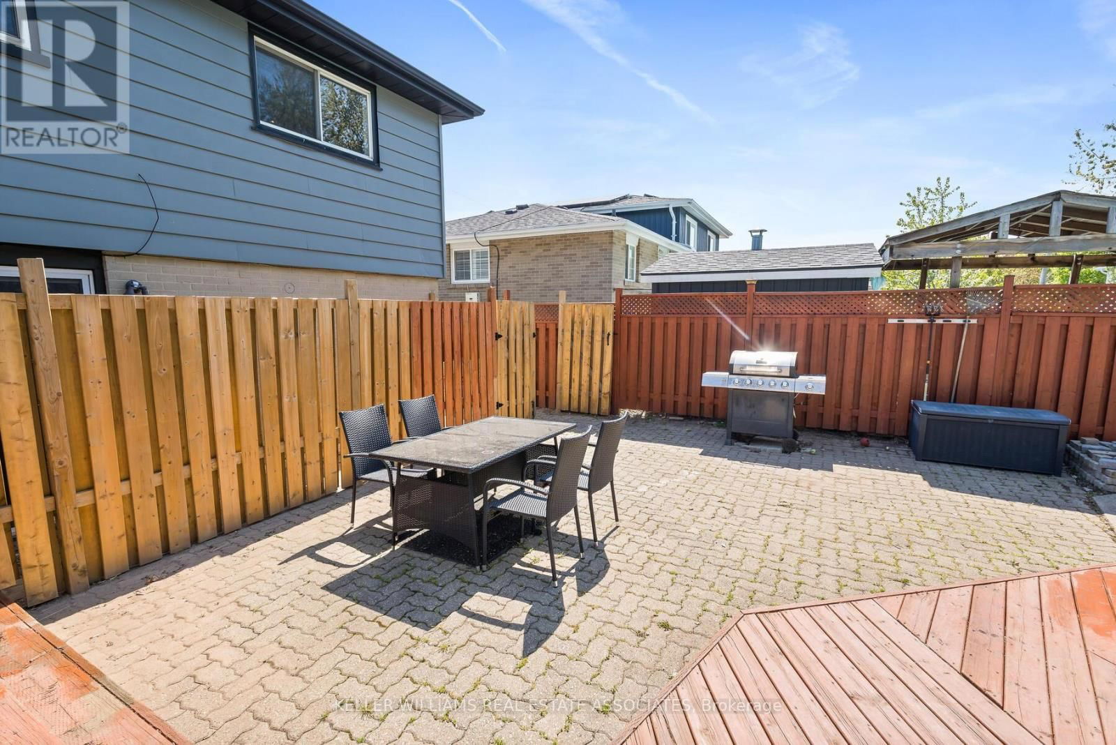 102 MOORE PARK CRESCENT Image 37