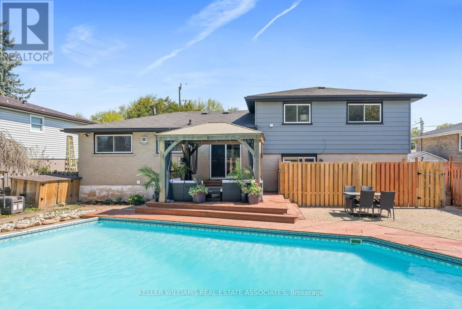 102 MOORE PARK CRESCENT Image 41