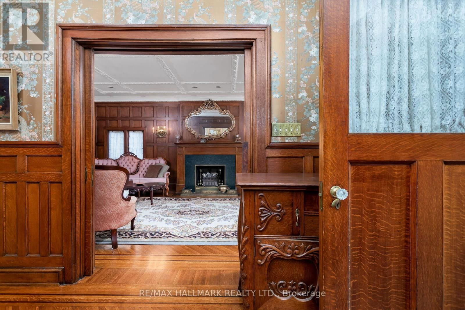 60 INDIAN GROVE Image 21