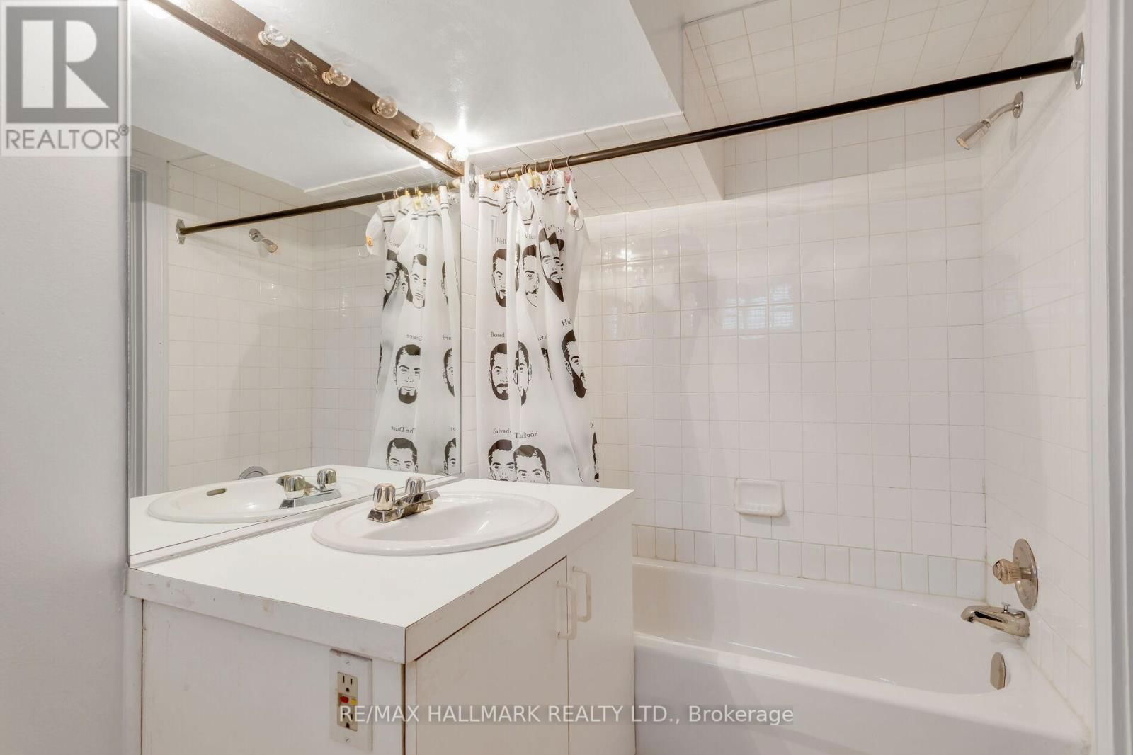 60 INDIAN GROVE Image 31