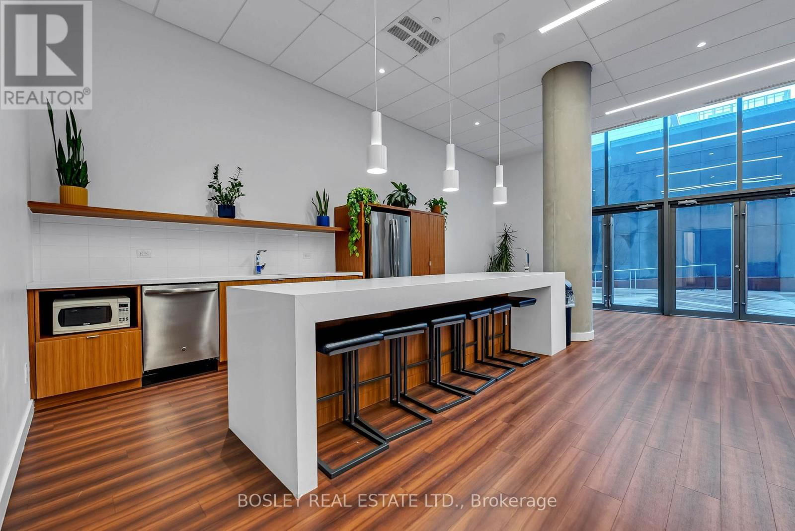 1409 - 160 FLEMINGTON ROAD Image 5