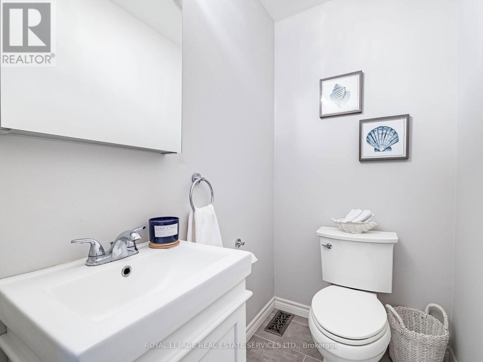 18 NAILSWORTH CRESCENT Image 12