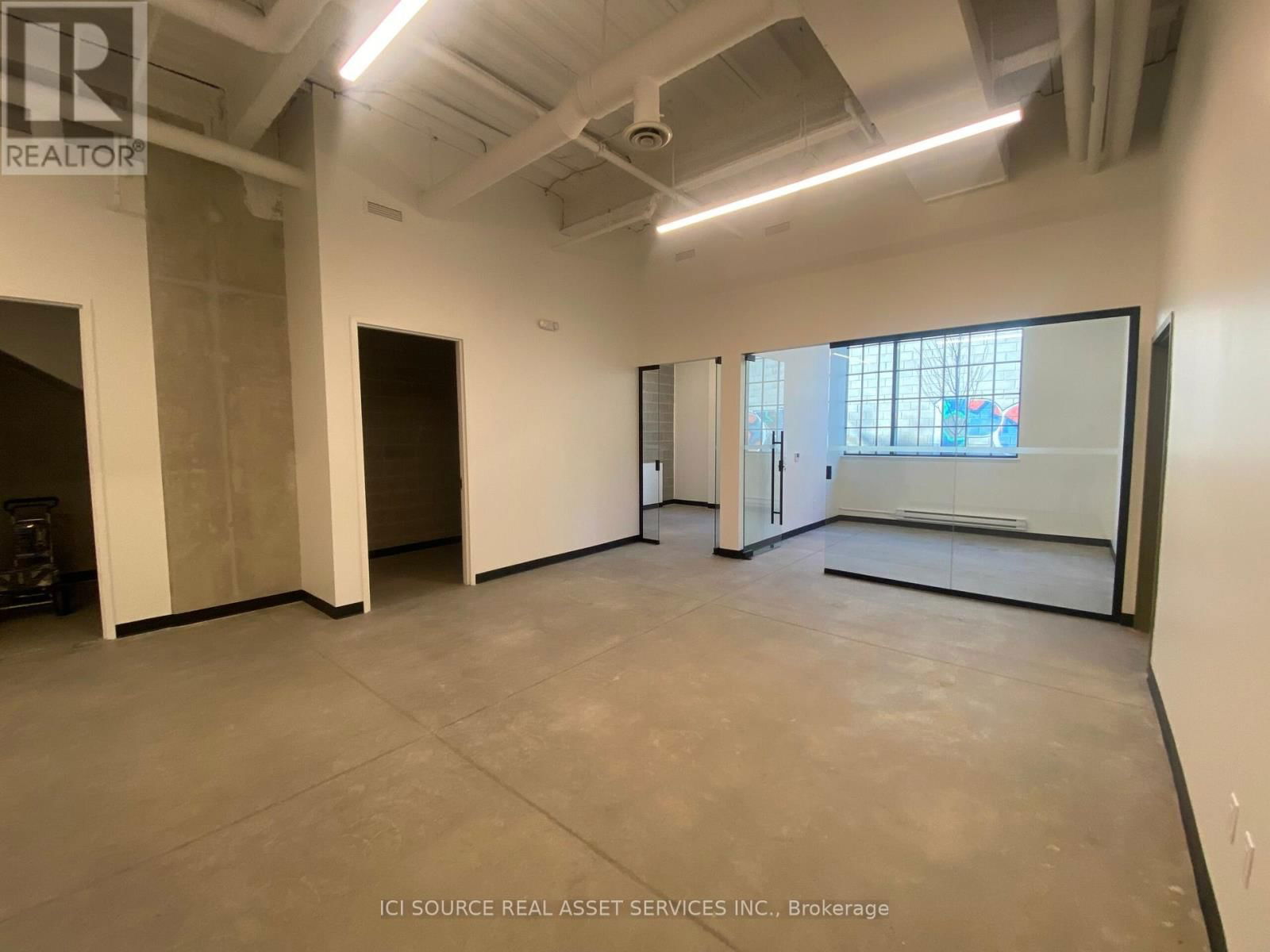 107 - 300 GEARY AVENUE Image 12