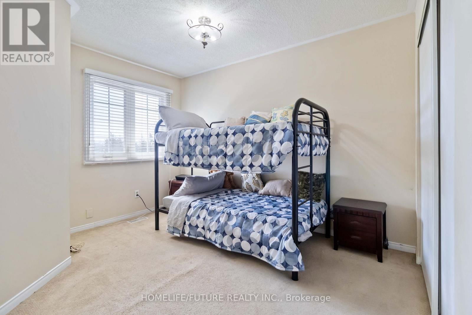 TH 126 - 2945 THOMAS STREET Image 31