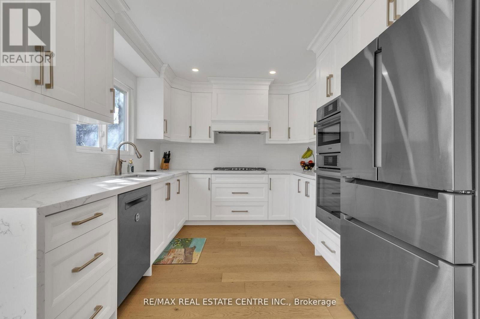 79 TURTLECREEK BOULEVARD Image 13