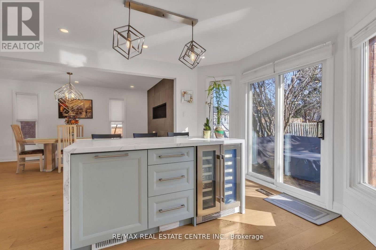 79 TURTLECREEK BOULEVARD Image 16