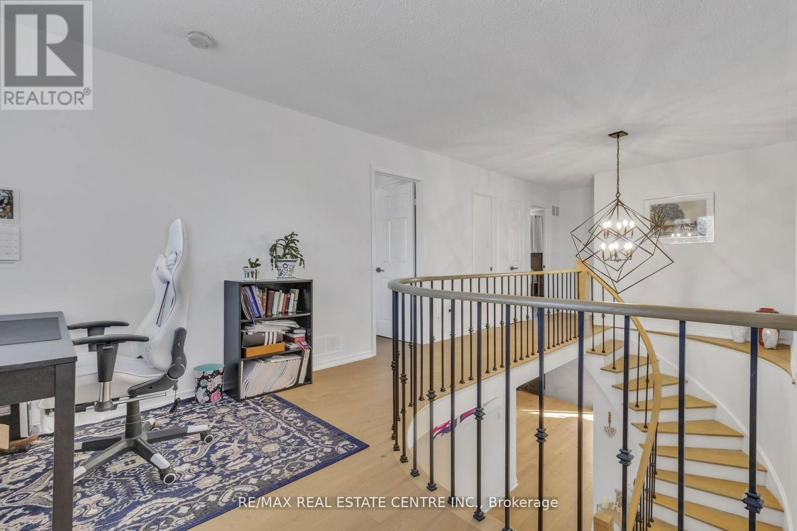 79 TURTLECREEK BOULEVARD Image 18