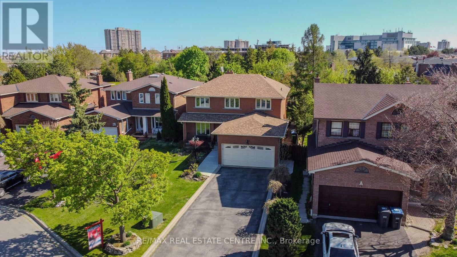79 TURTLECREEK BOULEVARD Image 28