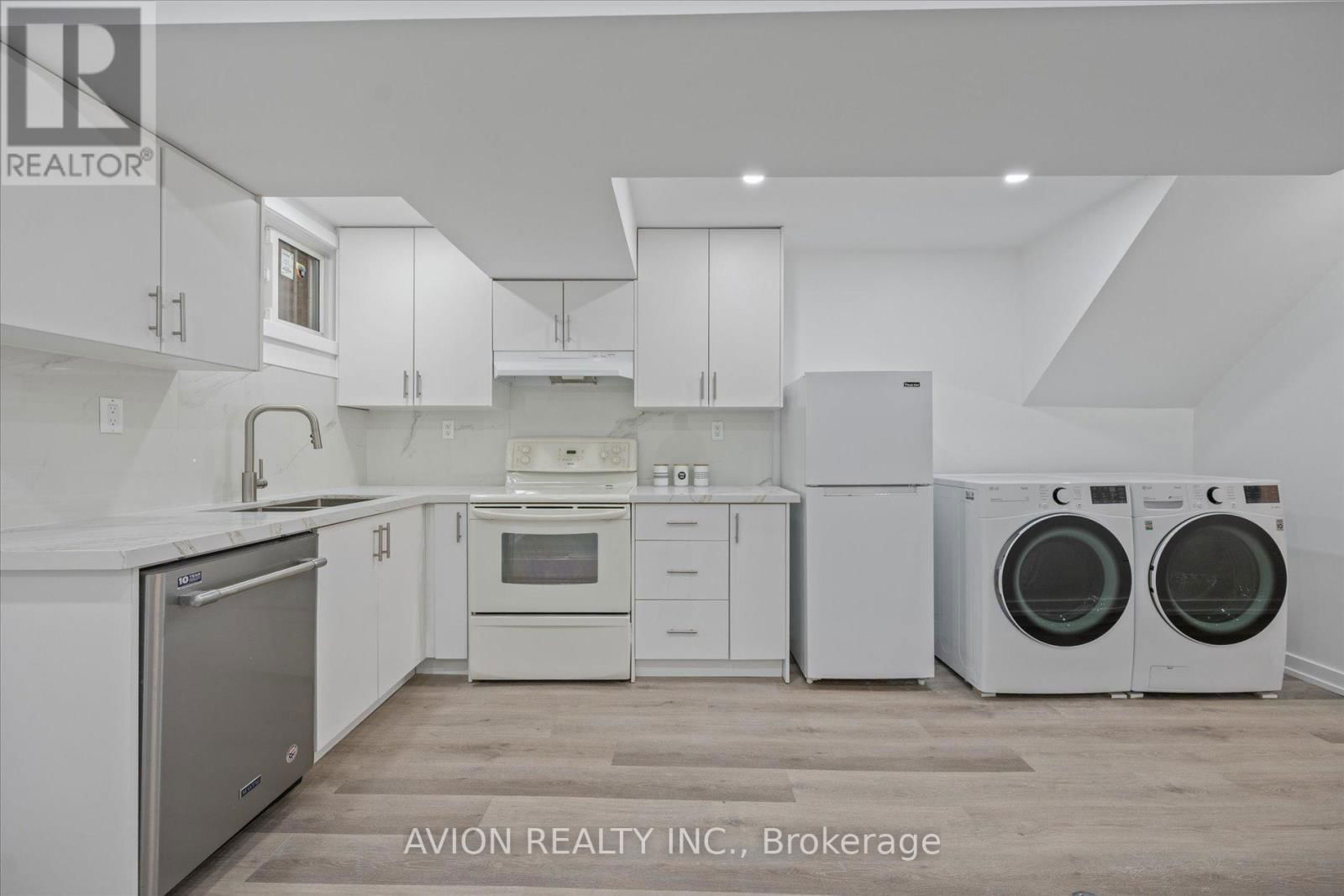1397 HIGHGATE COURT Image 25