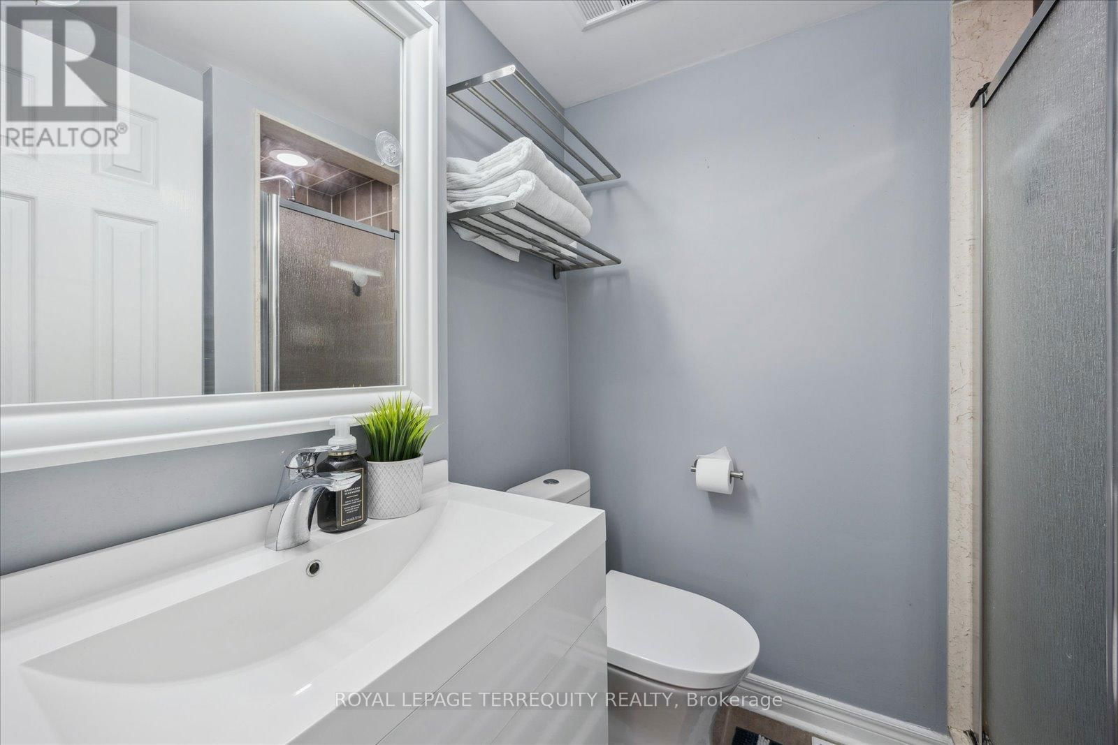 61 - 760 LAWRENCE AVENUE WEST Image 18