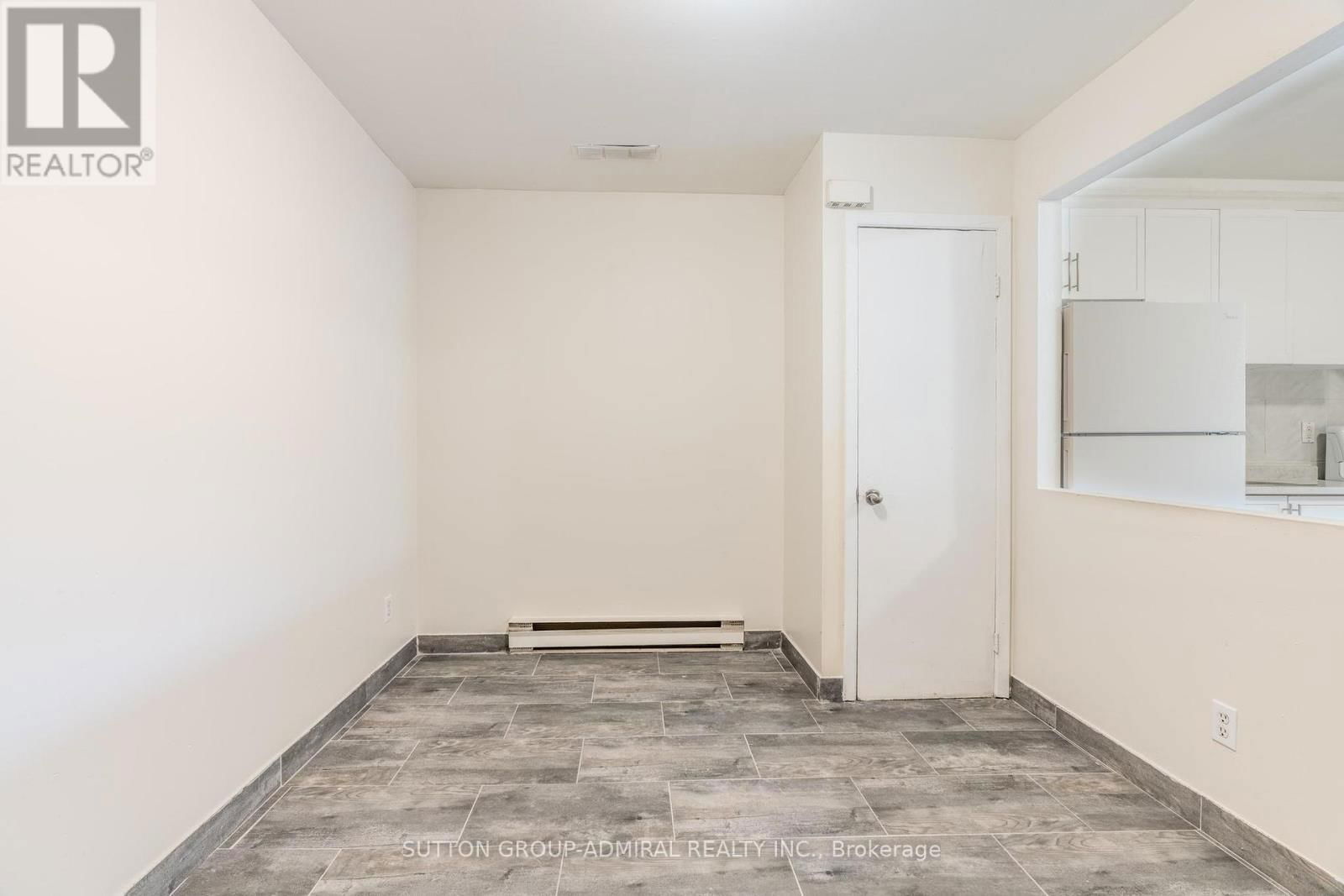 Unit B - 272 JANE STREET Image 10