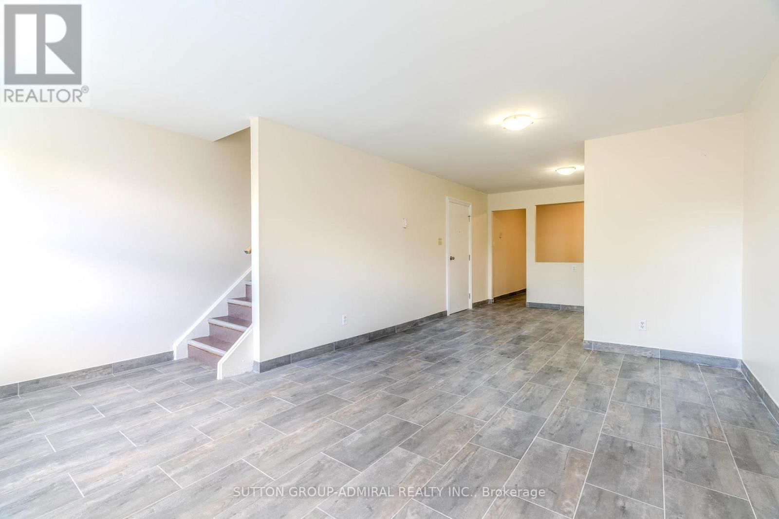 Unit B - 272 JANE STREET Image 6